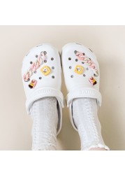 Amy and Michael 2022 Summer Designers Trendy Garden Clogs Women Waterproof Shoes Beautiful Girl Students DIY White Fashion Slippers