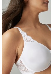 Triumph® Amourette Minimiser Bra