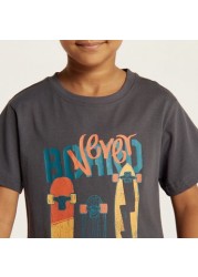 Juniors Graphic Print T-shirt with Short Sleeves