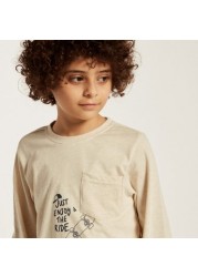 Juniors Graphic Print T-shirt with Long Sleeves and Pocket Detail