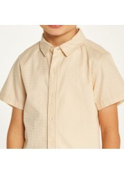 Juniors Textured Shirt with Button Closure and Short Sleeves