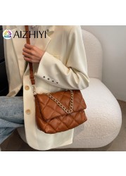 Women's PU Leather Diamond Lattice Shoulder Bag Lady Embroidery ThreadChain Flap Crossbody Bag