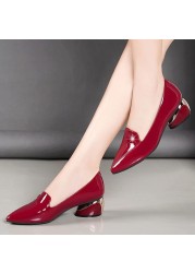 Office Lady Shoes Black Patent Leather Dress Shoes Pointed Toe Boat Shoes Med Heels Pumps Zapatos Mujer Plus Size 34-42