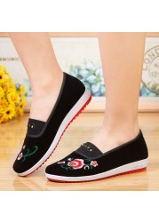 Old Beijing cloth shoes women's soft non-slip mid-aged shoes' flat breathable single pedal maternal shoes for women