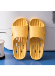 2022 Home Family Bath Shoes Indoor Non-slip Unisex Solid Soft Bottom Slippers Sandals Women and Men Slippers Flat Shoes