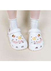 Amy and Michael 2022 Summer Designers Trendy Garden Clogs Women Waterproof Shoes Beautiful Girl Students DIY White Fashion Slippers