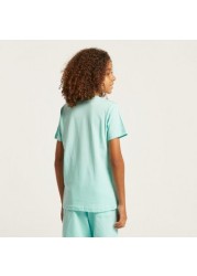 Juniors Solid T-shirt with Short Sleeves and Pocket Detail
