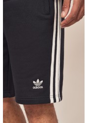 شورت 3 أشرطة من Adidas Originals