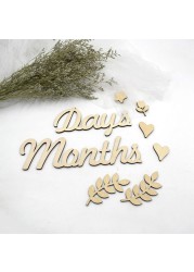 18pcs/set Baby Teacher Cards Newborn Photography Props Numbers Engraved Cutouts Days Months Wooden Chips Souvenir Card