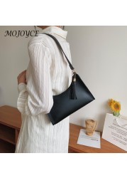 Fashion Women Shoulder Bags PU Leather Shoulder Underarm Bags Korean Chic Tassels Crescent Shape Pouch Shopping