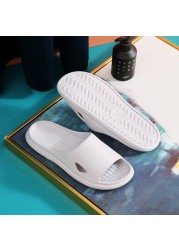 Thin Bottom Slippers Women Striped Soft Bottom Plastic Slippers Indoor Home Noise Reduction Sandals Bathroom Non-slip Flip Flops