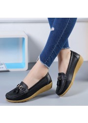 New Genuine Leather Shoes Woman Slip On Women's Flats Moccasins Female Loafers Spring Autumn Soft Mother Shoe Plus Size 34-44