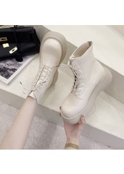 Leather Ankle Boots Women Chelsea Boots Plush Lining Warm Soft Sole Ladies Round Chunky Lace-up Winter Female Platform Shoes