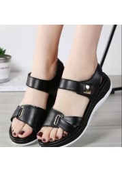 2022 Summer Fashion Women Ladies Mother Genuine Leather Shoes Sandals Flats Soft Hook Loop Korean Bling Summer Beach Size 35-40