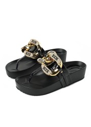 2022 New Women Sandals Slippers Simple Open Toe Metal Buckle Fashion Muffin Thick Bottom Flip Flops Women Summer Outer Wear