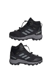 حذاء رياضي أسود للشباب والصغار Terrex Mid Gore Tex من Adidas