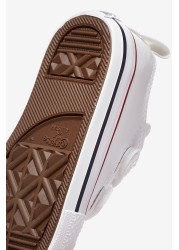 حذاء رياضي للأطفال الصغار Chuck Ox 2V من Converse