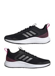 حذاء رياضي أسود Fluidstreet من adidas