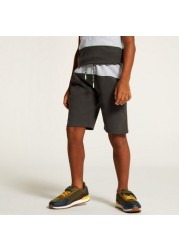 XYZ Panelled T-shirt and Mid-Rise Shorts Set