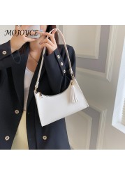 Fashion Women Shoulder Bags PU Leather Shoulder Underarm Bags Korean Chic Tassels Crescent Shape Pouch Shopping
