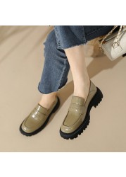 New Spring 2022 Women Casual Shoes Slip On Loafers High Quality Leather Shoes Woman Comfortable Platform Shoes Round Toe Flats