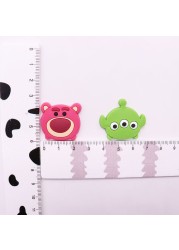 Wholesale 50pcs PVC Cartoon Shoe Charms Pig Bear Dinosaur Monster Croc Jibz Buckle Fit Wristbands Backpack Kids Gift