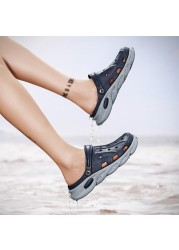 Fashion Men Slippers Outdoor Sneakers Beach Sandals Garden Shoes Comfortable Lightweight EVA Slippers Double Color Clogs