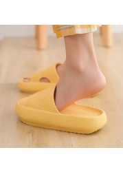 Thick Platform Home Bathroom Slippers Fashion Women Soft Sole EVA Indoor Slides Women Sandals 2021 Summer Non-slip Flip Flops