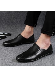 Men's fashion leather shoes loafers soft comfortable breathable flat shoes men's lightweight driving shoes lazy shoes