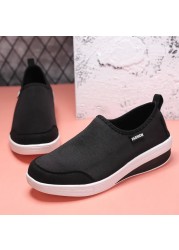 2022 Breathable Fashion Casual Sneakers Platform Flat Shoes Light Pull On Sneakers Woman Vulcanize Shoes Big Size 35~41