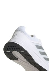 حذاء رياضي أبيض جالاكسي 5 من adidas