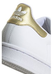 حذاء رياضي أبيض Superstar من adidas Originals